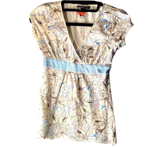 Self Esteem White and Blue Ruffled V-Neck Cap Sleeve Blouse - Picture 1 of 4